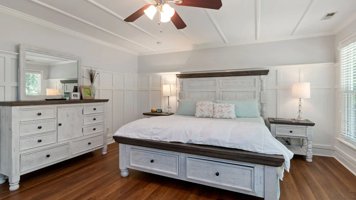 Primary bedroom with ceiling fan
