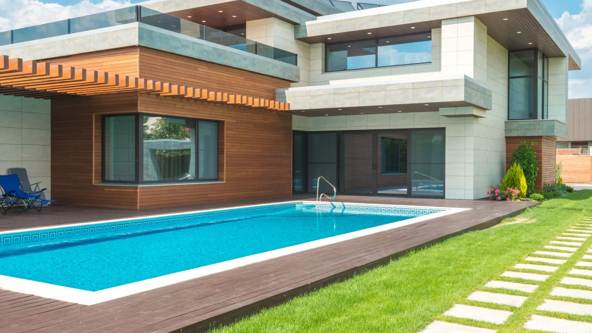 Private pool and sun deck